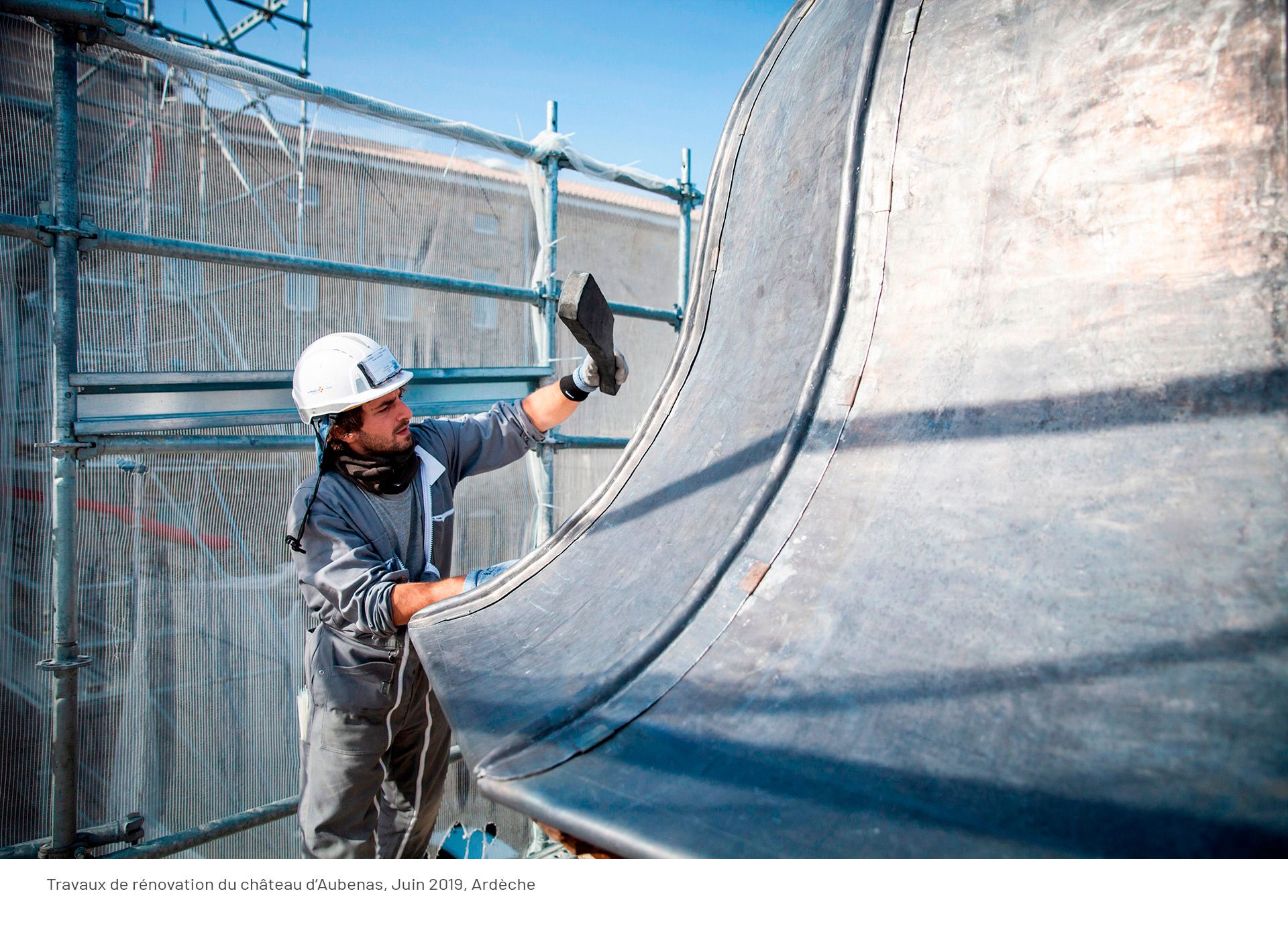 Photographie des travaux de rénovation du château d'Aubenas, par Vanessa Chambard, photographe en Drôme Ardèche